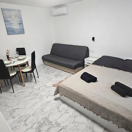 Lägenhet Monvidal Pula